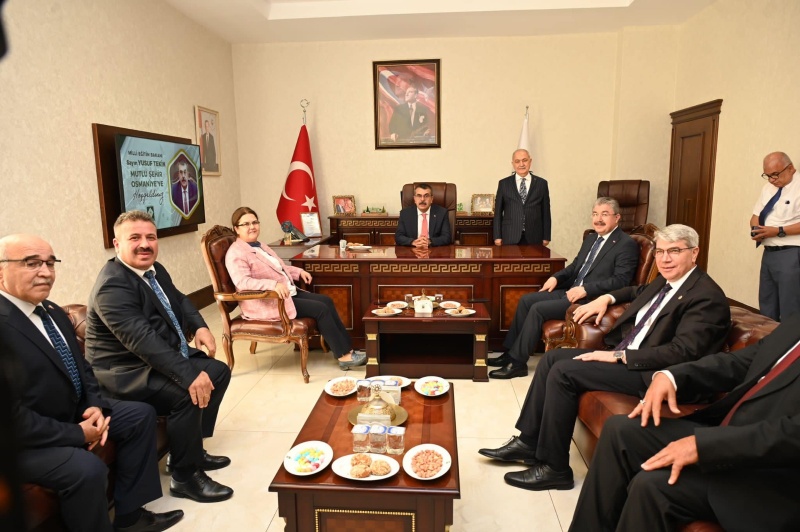 Milli eğitim Bakanı yusuf tekin osmaniyeyi ziyaret etti