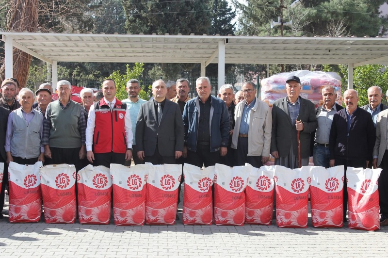 ÇİFTÇİLERE YÜZDE 75 HİBE DESTEKLİ AYÇİÇEĞİ TOHUMU