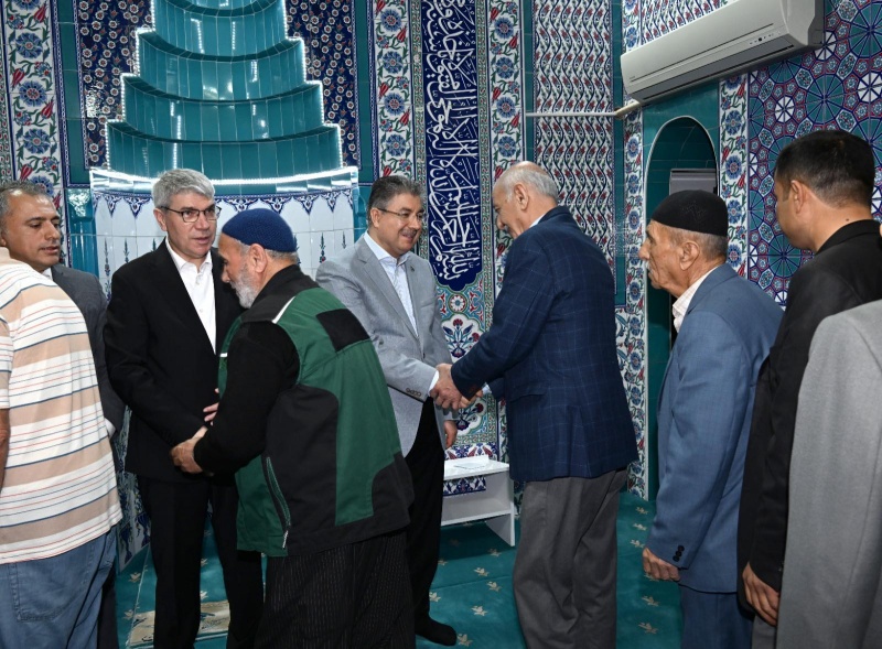 OSMANİYE’DE BAYRAM NAMAZINDA VATANDAŞLAR CAMİLERE AKIN ETTİ