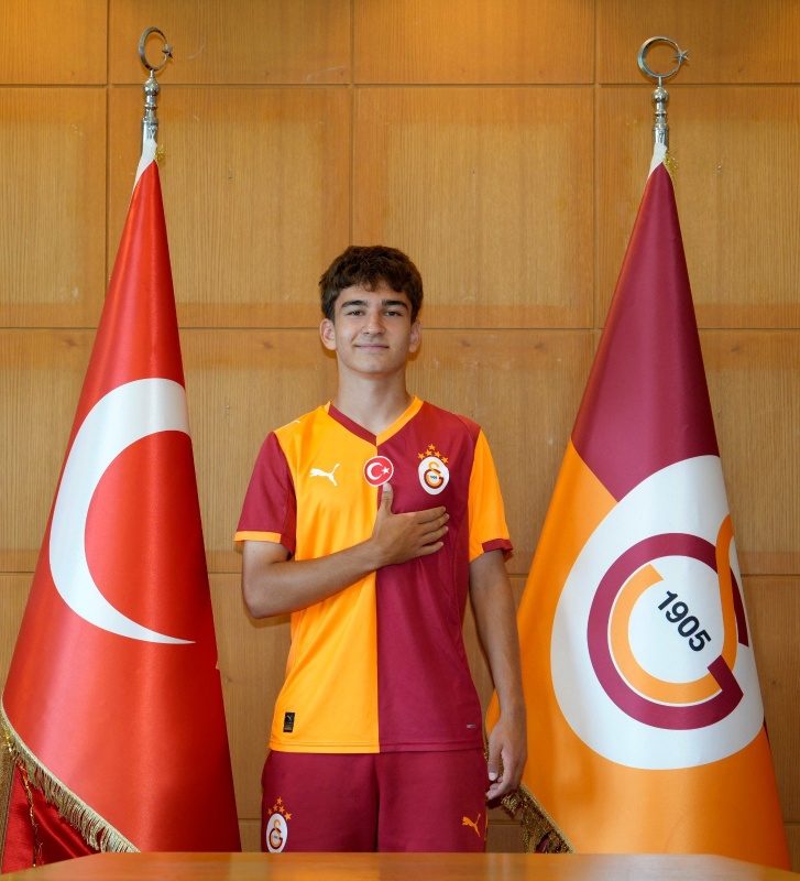 OSMANİYELİ GENÇ YETENEK SELÇUK AKBULUT GALATASARAY’A TRANSFER OLDU