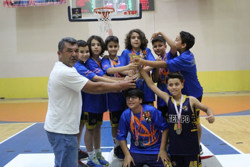 OSMANİYE’DE U11 VE U12 YEREL BASKETBOL LİGİ SONA ERDİ