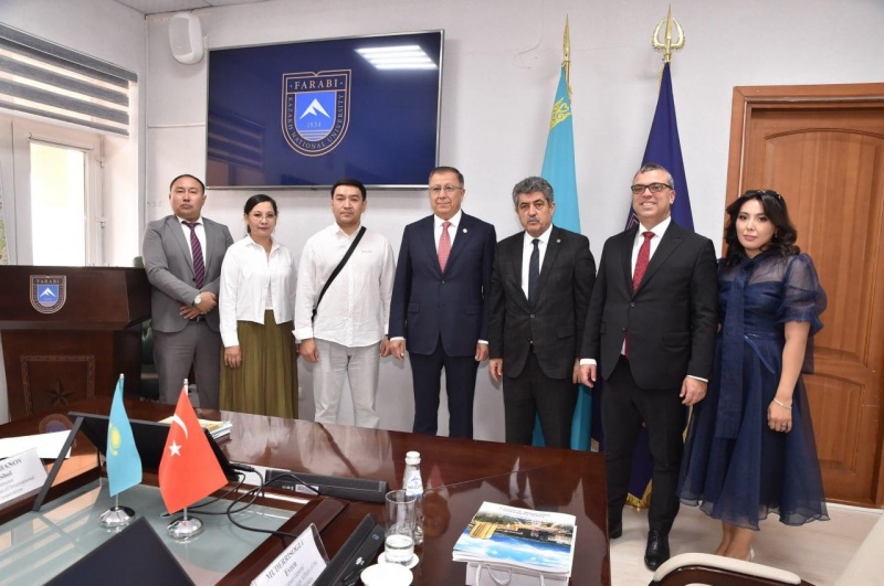KAZNU VE TÜRK DÜNYASI GAZETECİLER FEDERASYONU ULUSLARARASI MEDYA İŞ BİRLİĞİNE HAZIRLANIYOR
